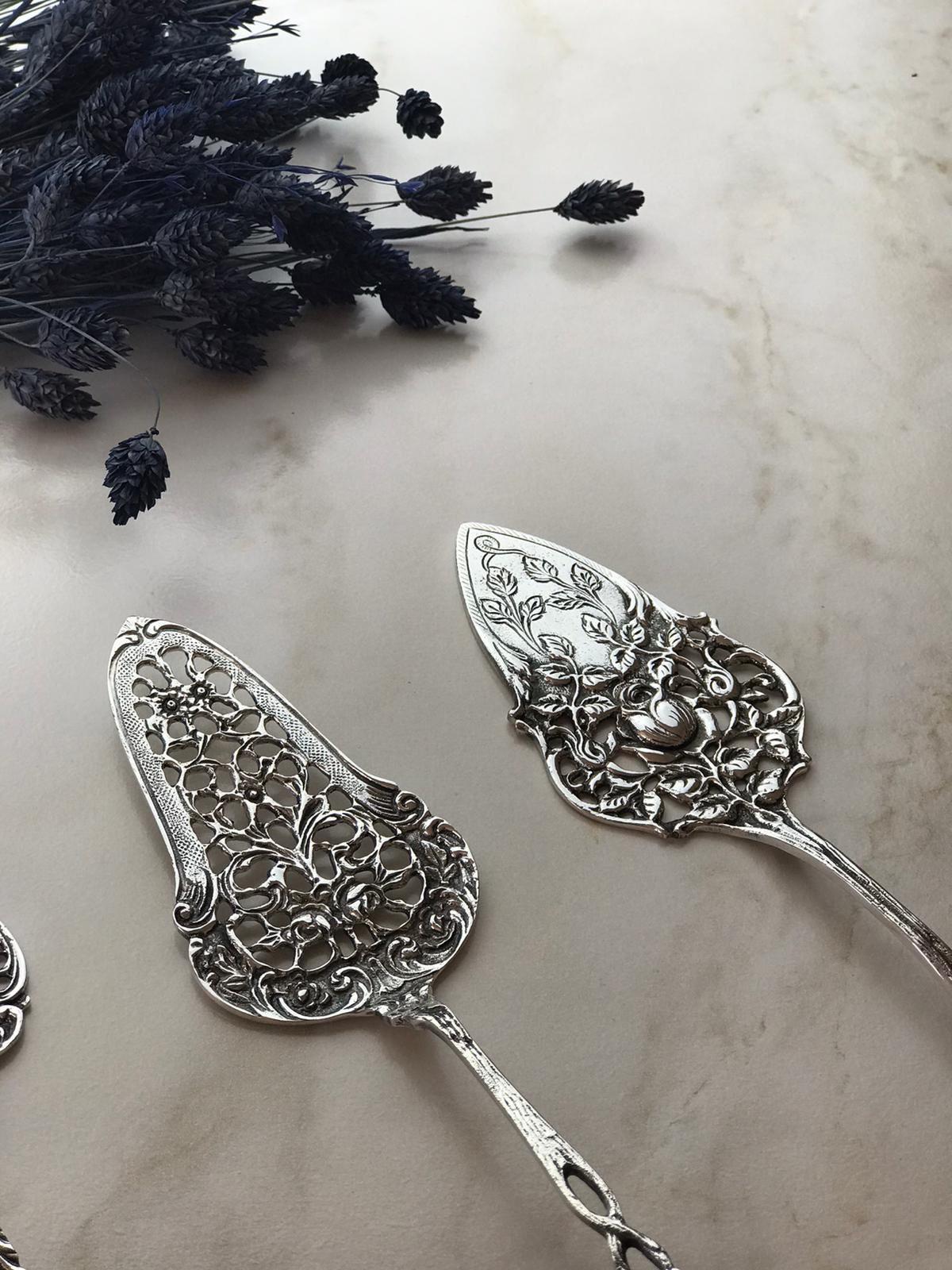 Argento Hane Ajurlu Gümüş Kaplama Klasik Servis Spatulası - 20cm